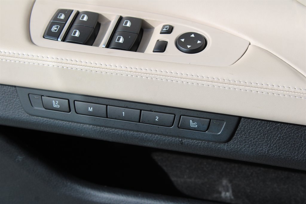 Used 2009 BMW 750Li 750Li image 32