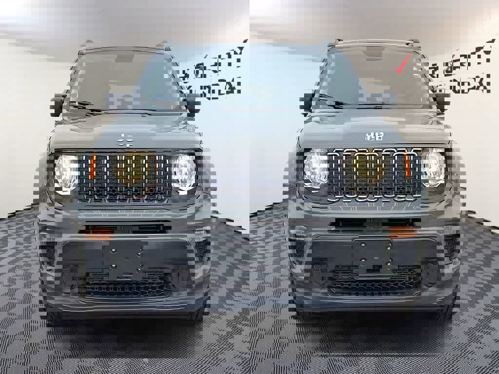 Used 2020 Jeep Renegade Sport w/ Sport Appearance Group image 2