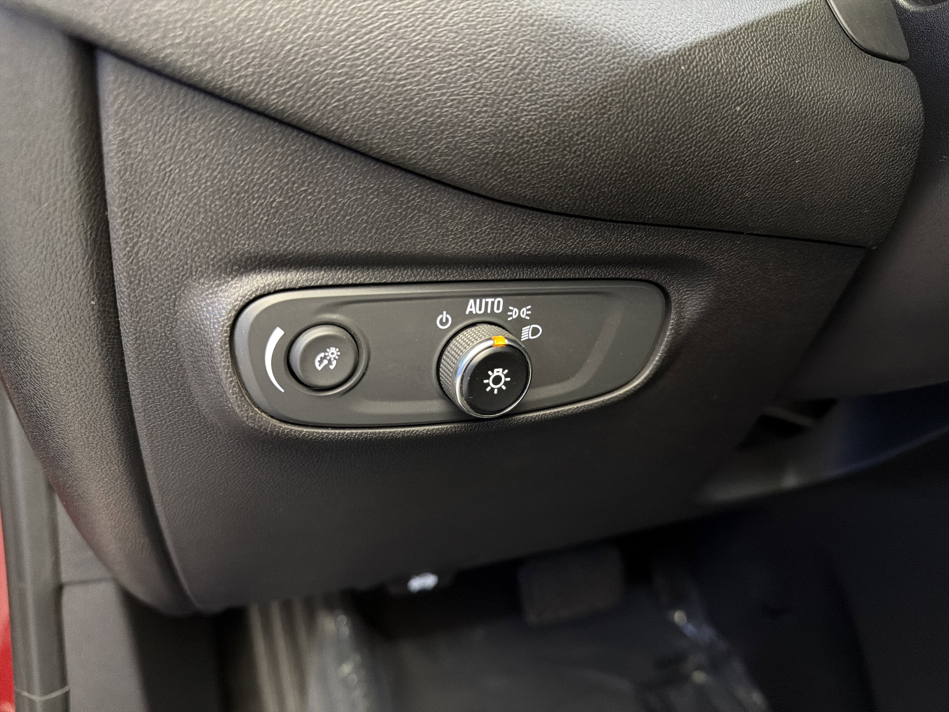 Used 2022 Chevrolet Equinox RS FWD image 15