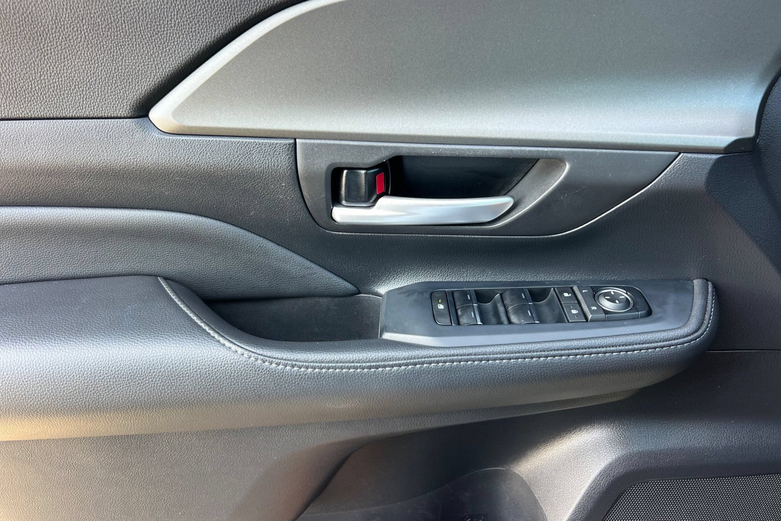 Used 2024 Toyota Grand Highlander FWD image 14