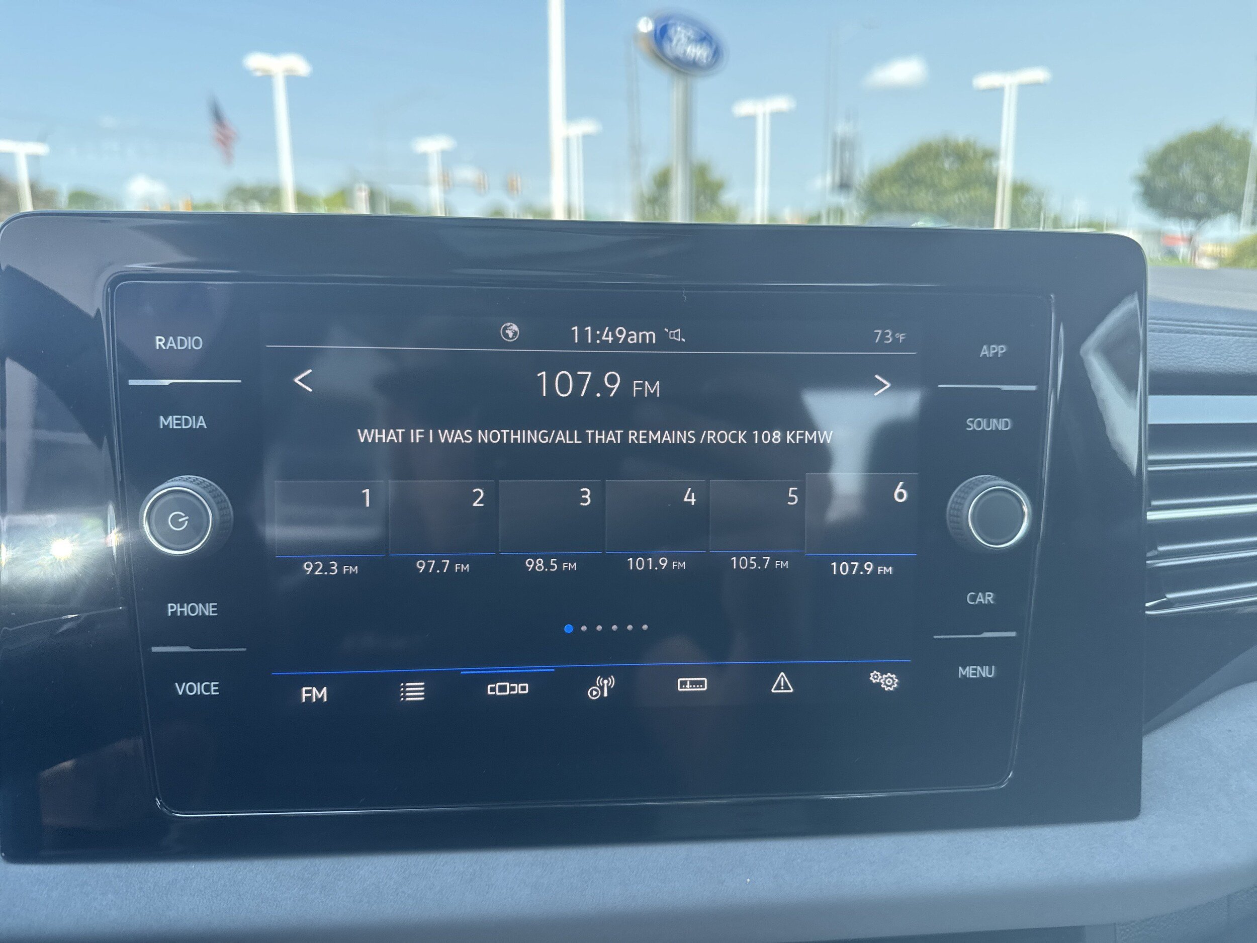 New 2026 Volkswagen Jetta SE FWD image 17