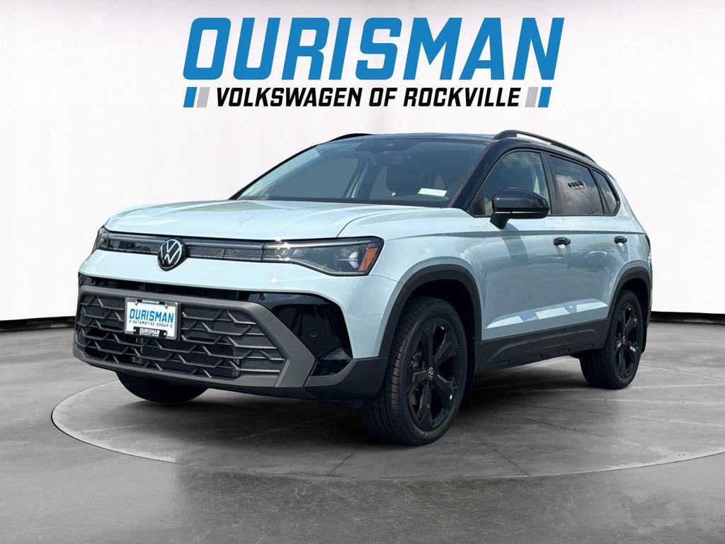 Used 2025 Volkswagen Taos SE image 2