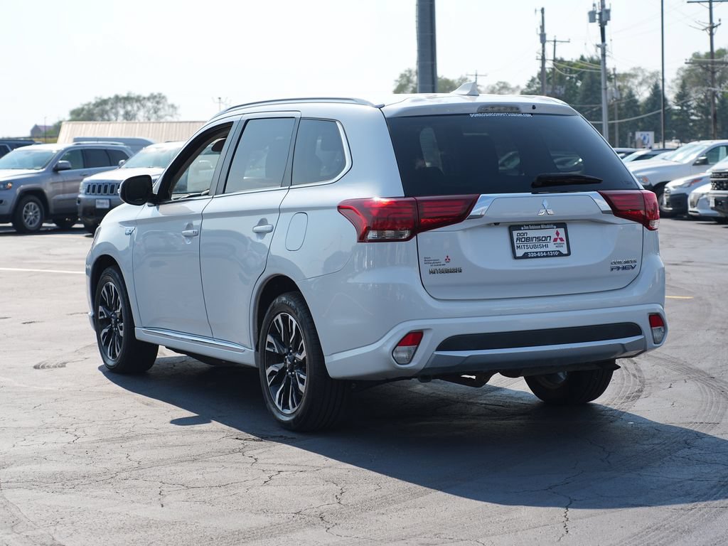 Used 2018 Mitsubishi Outlander GT AWD/4WD image 5