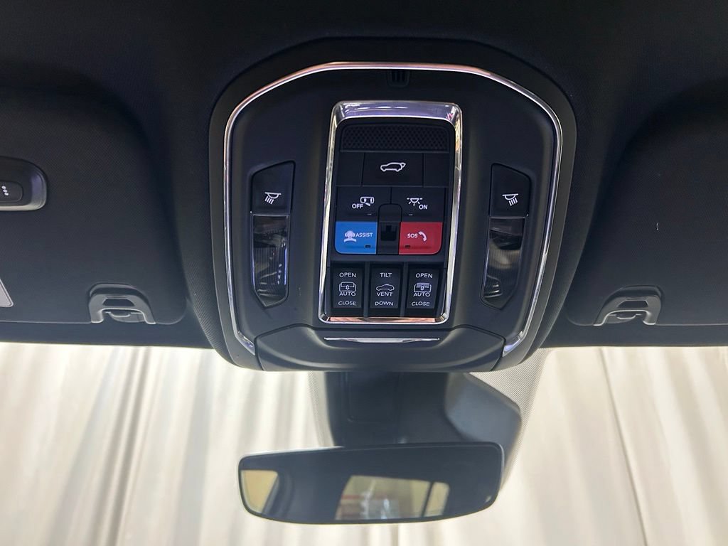 Used 2024 Jeep Wagoneer Series II AWD/4WD image 15