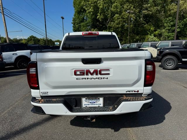 Used 2024 GMC Canyon AT4 w/ AT4 Premium Package AWD/4WD image 7