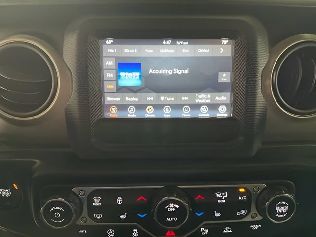 Used 2020 Jeep Gladiator Sport w/ Technology Group AWD/4WD image 16