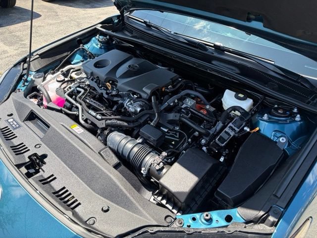 Used 2025 Toyota Camry XSE FWD image 10
