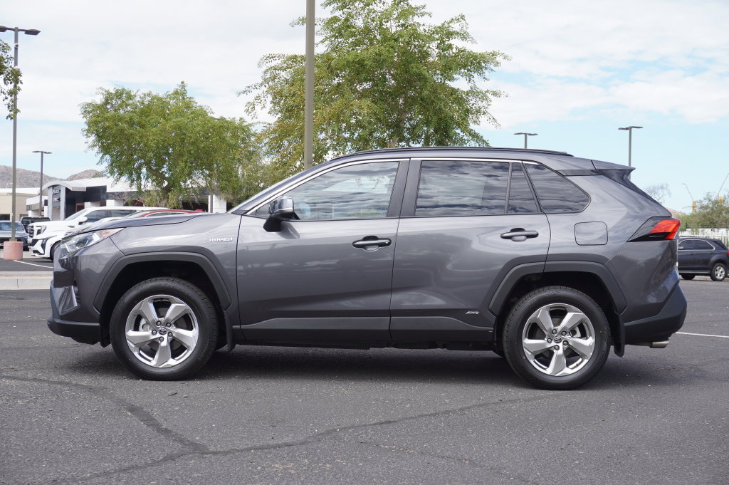 Used 2021 Toyota RAV4 XLE Premium AWD/4WD image 2