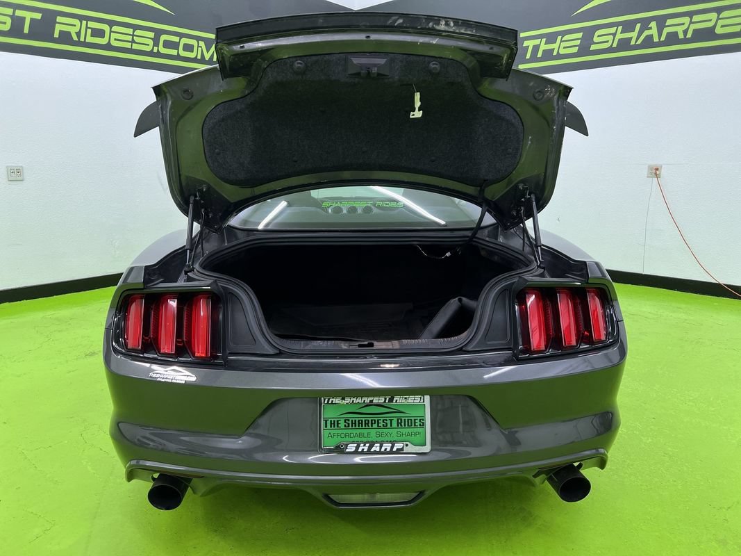 Used 2017 Ford Mustang Coupe RWD image 9
