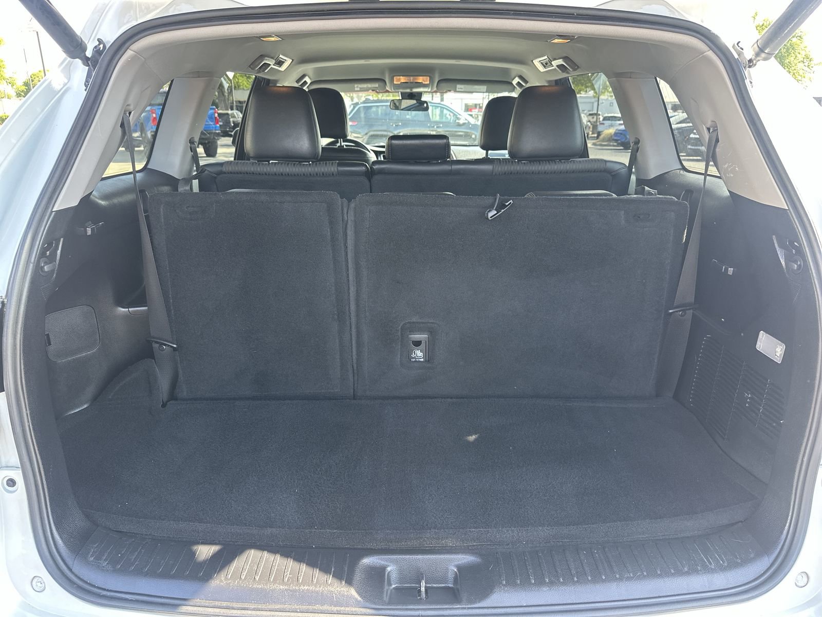 Used 2018 Toyota Highlander Plus FWD image 33