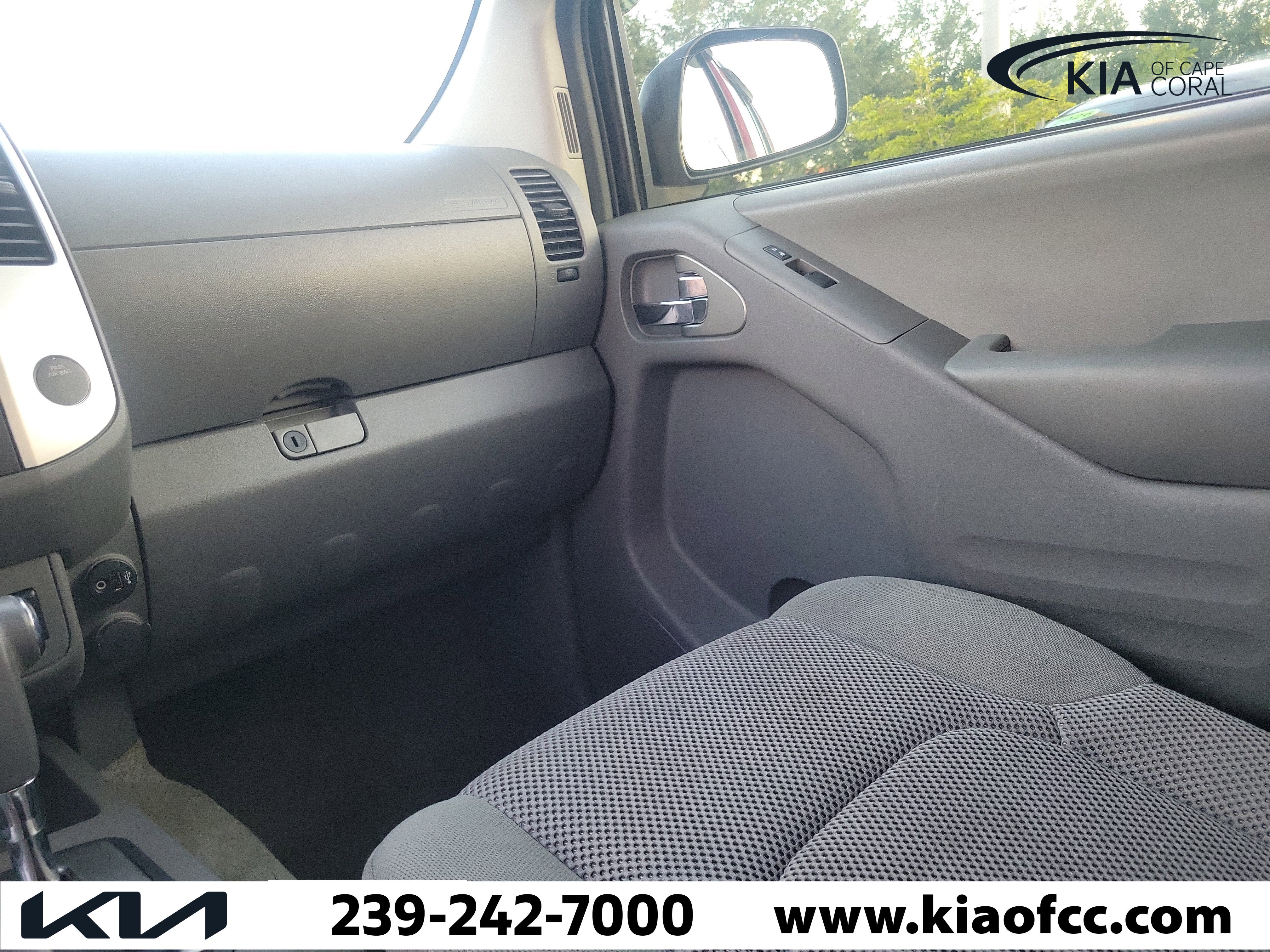 Used 2017 Nissan Frontier SV w/ SV Value Truck Package AWD/4WD image 17