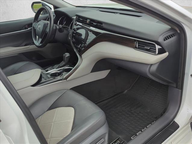 Used 2019 Toyota Camry XLE FWD image 21