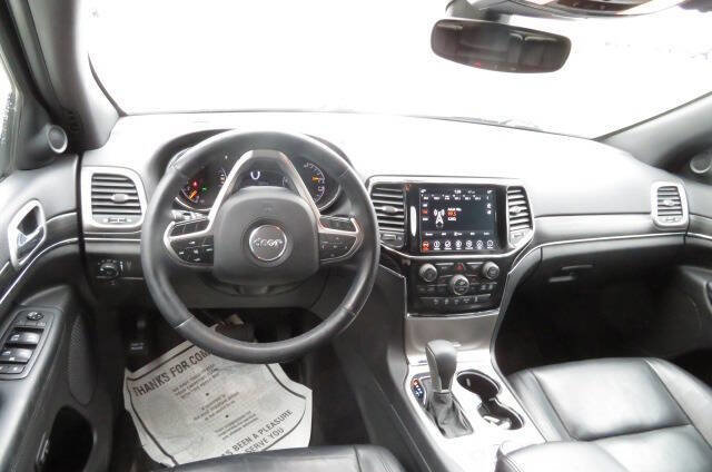 Used 2019 Jeep Grand Cherokee Limited AWD/4WD image 14