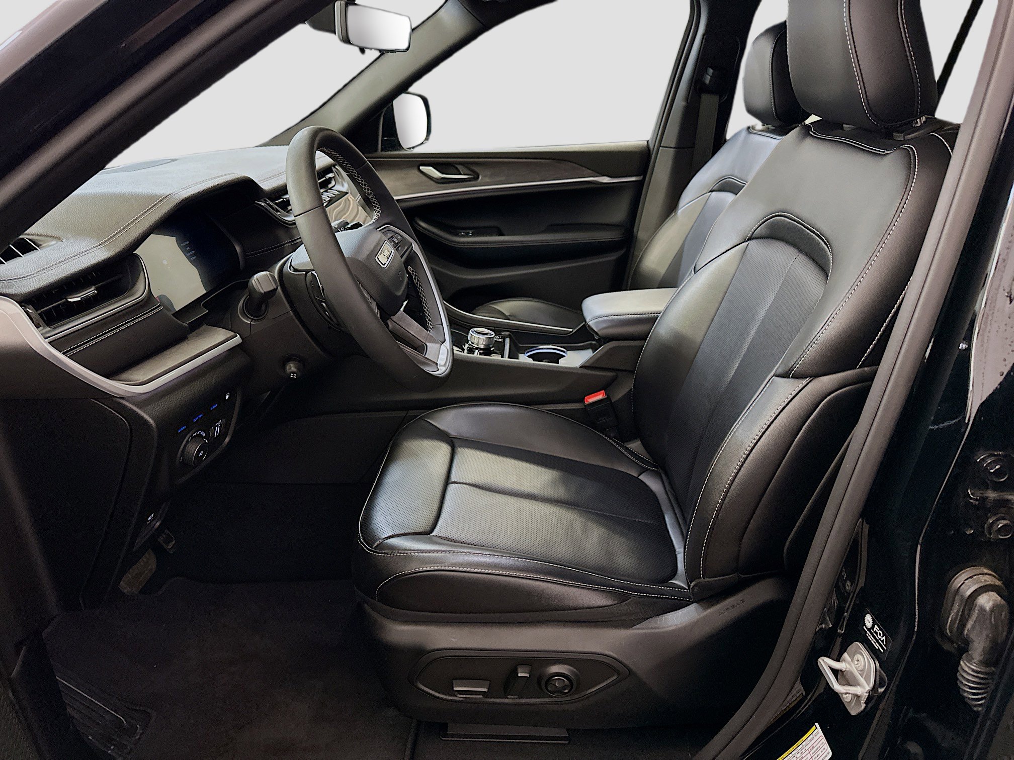 Used 2024 Jeep Grand Cherokee Limited 4xe image 13