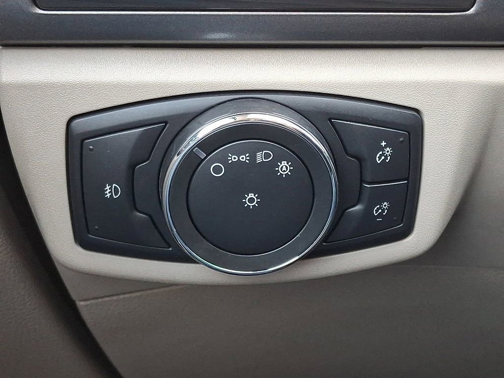 Certified 2017 Ford Fusion SE w/ Fusion SE Technology Package image 27