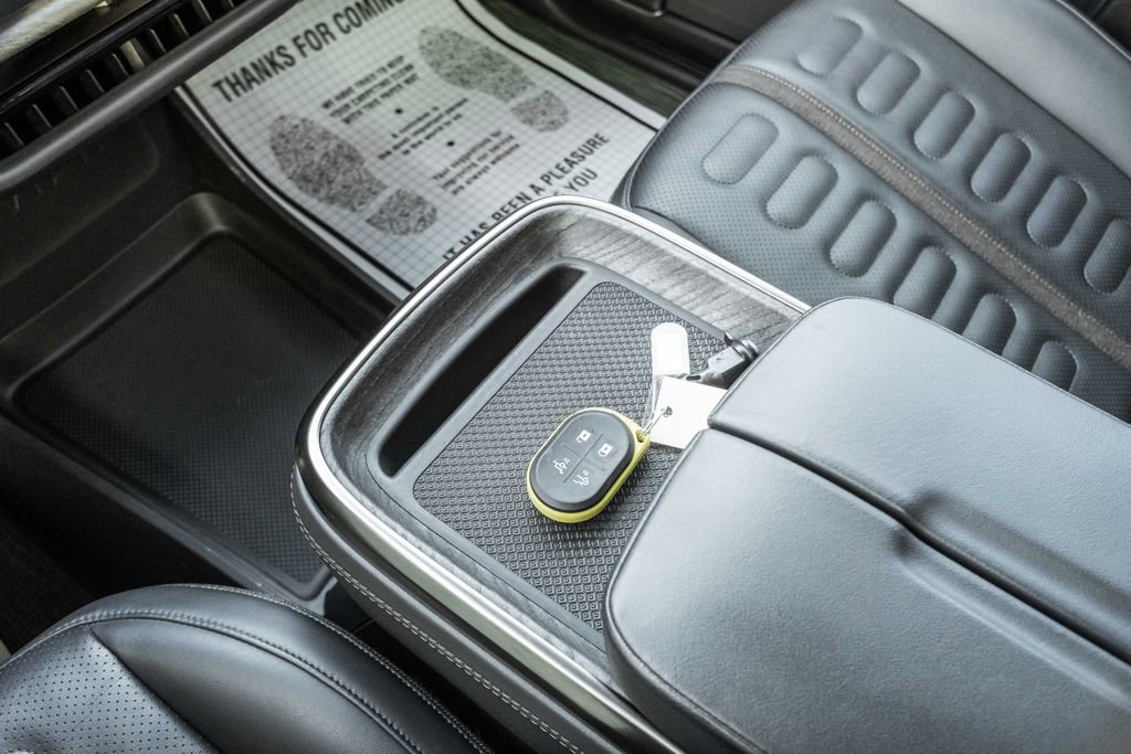 Used 2022 Rivian R1T Launch Edition image 24