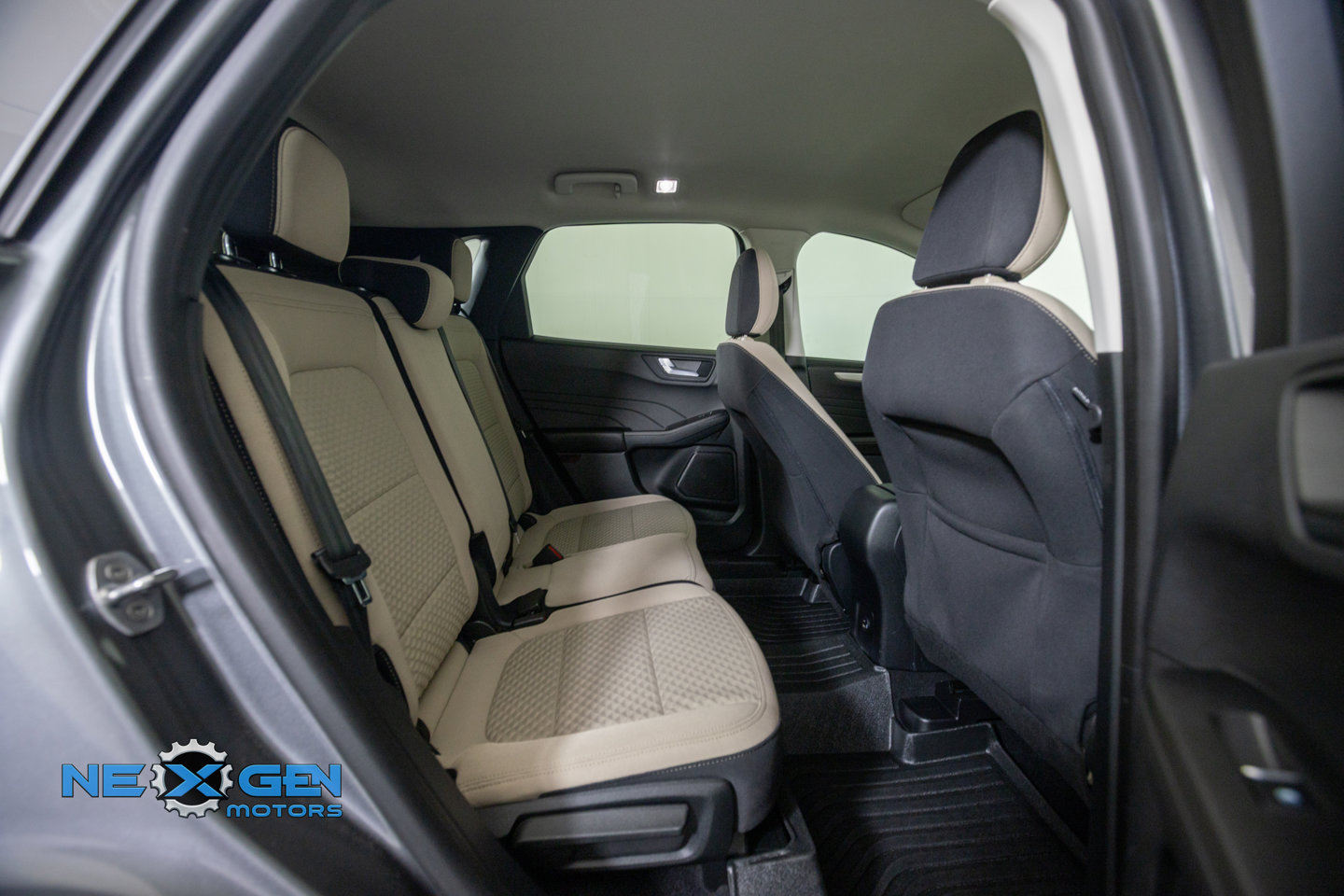 Used 2021 Ford Escape SE FWD image 38