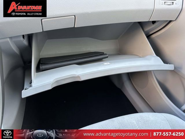 Used 2013 Toyota Corolla L FWD image 38