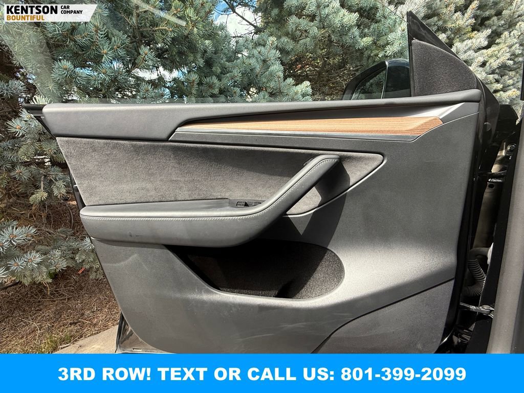 Used 2025 Tesla Model Y Long Range AWD/4WD image 19