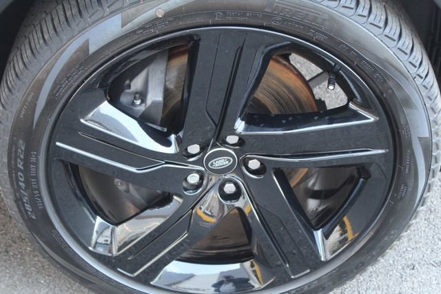 Used 2025 Land Rover Discovery Dynamic SE image 9