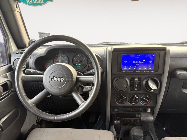 Used 2009 Jeep Wrangler Unlimited X AWD/4WD video 2