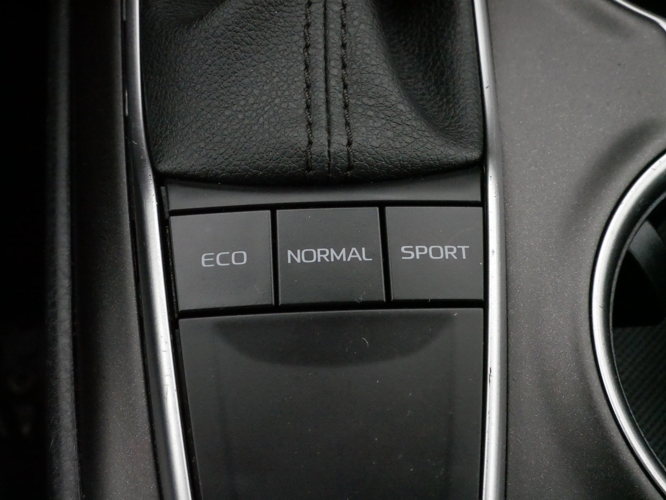 Used 2024 Toyota Camry LE image 28