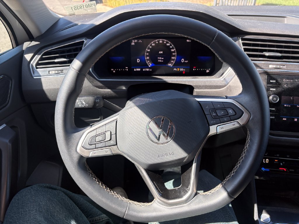 Used 2023 Volkswagen Tiguan SE AWD/4WD image 4