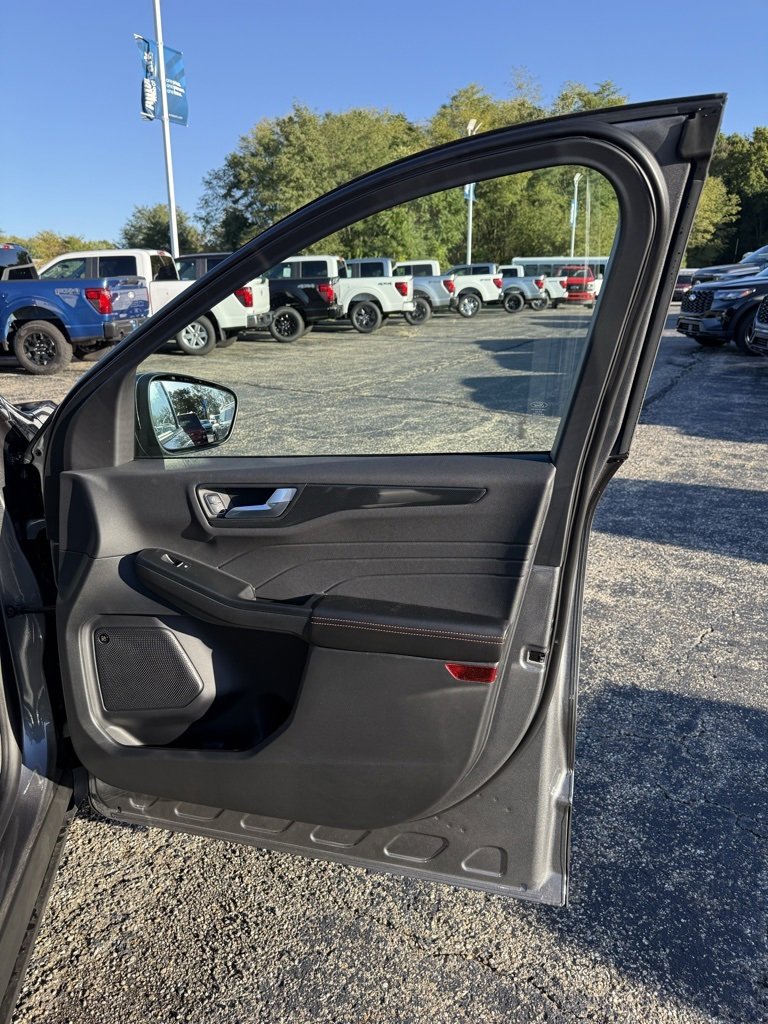 New 2026 Ford Escape ST-Line Select w/ Tech Pack #2 image 17