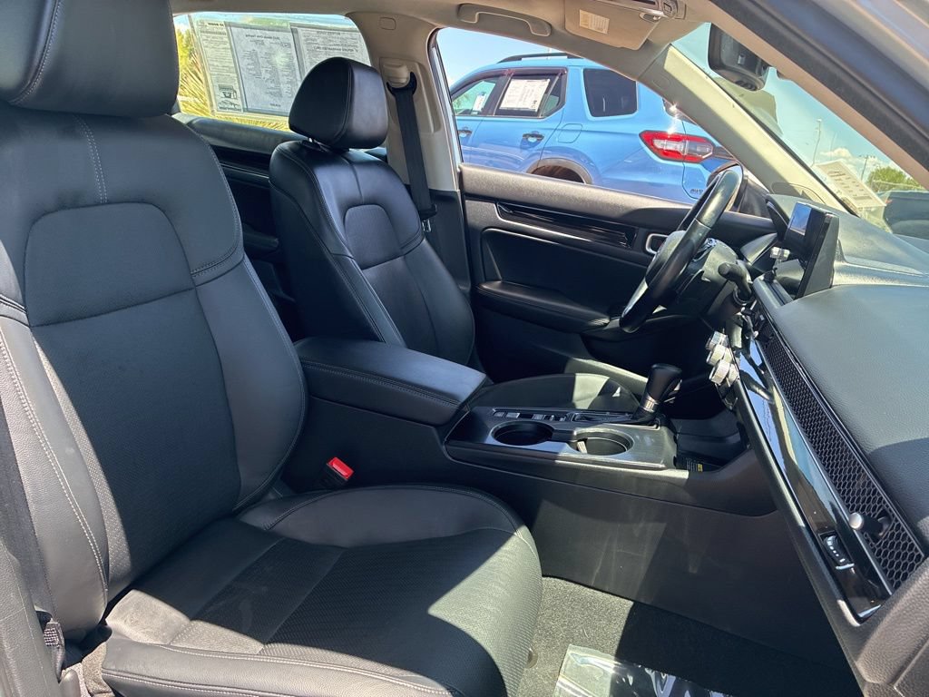 Used 2022 Honda Civic Touring image 12