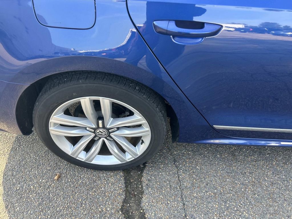 Used 2017 Volkswagen Passat 1.8T SE image 12