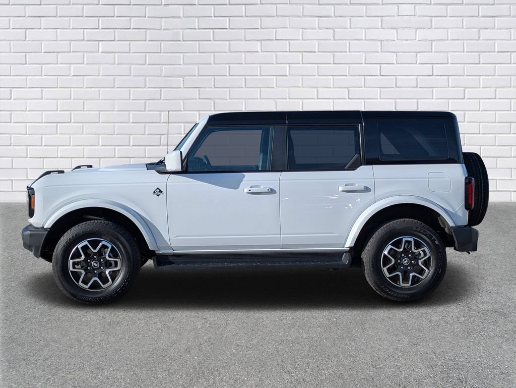 Used 2025 Ford Bronco Outer Banks AWD/4WD image 2