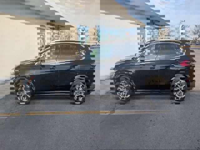 Used 2022 BMW X5 xDrive45e image 2