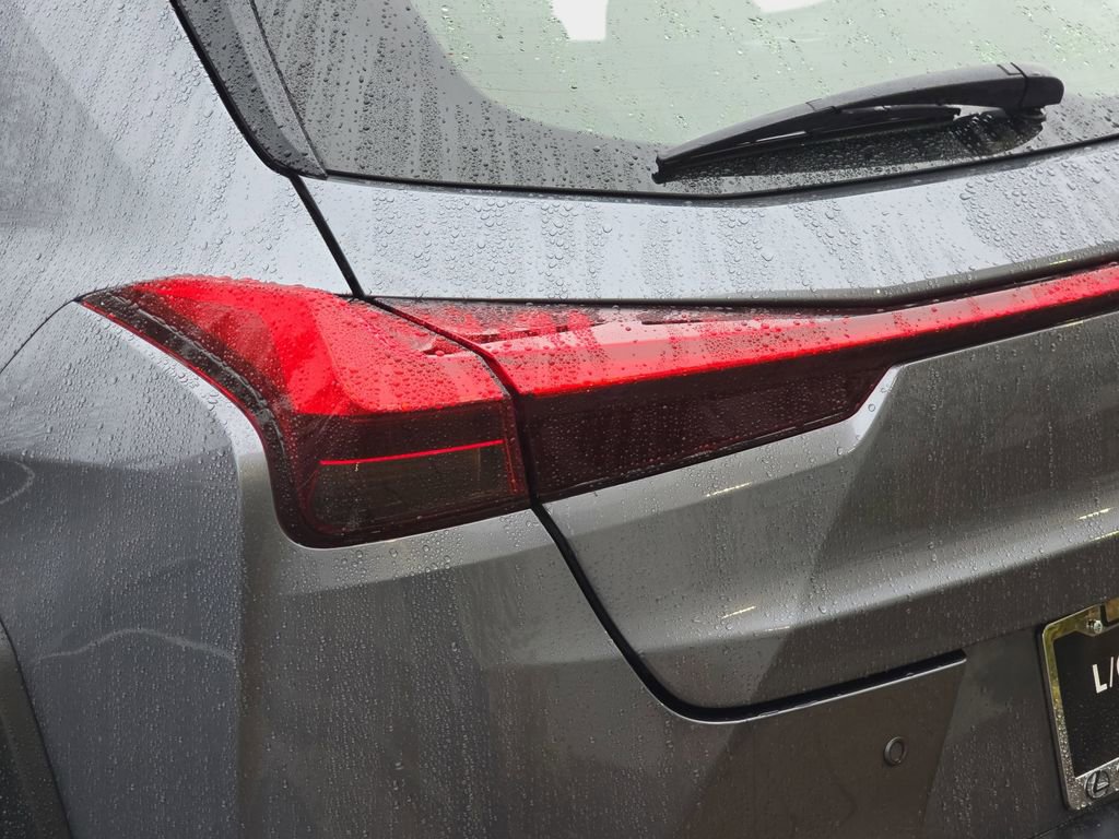 Used 2020 Lexus UX 250h w/ Premium Package image 34