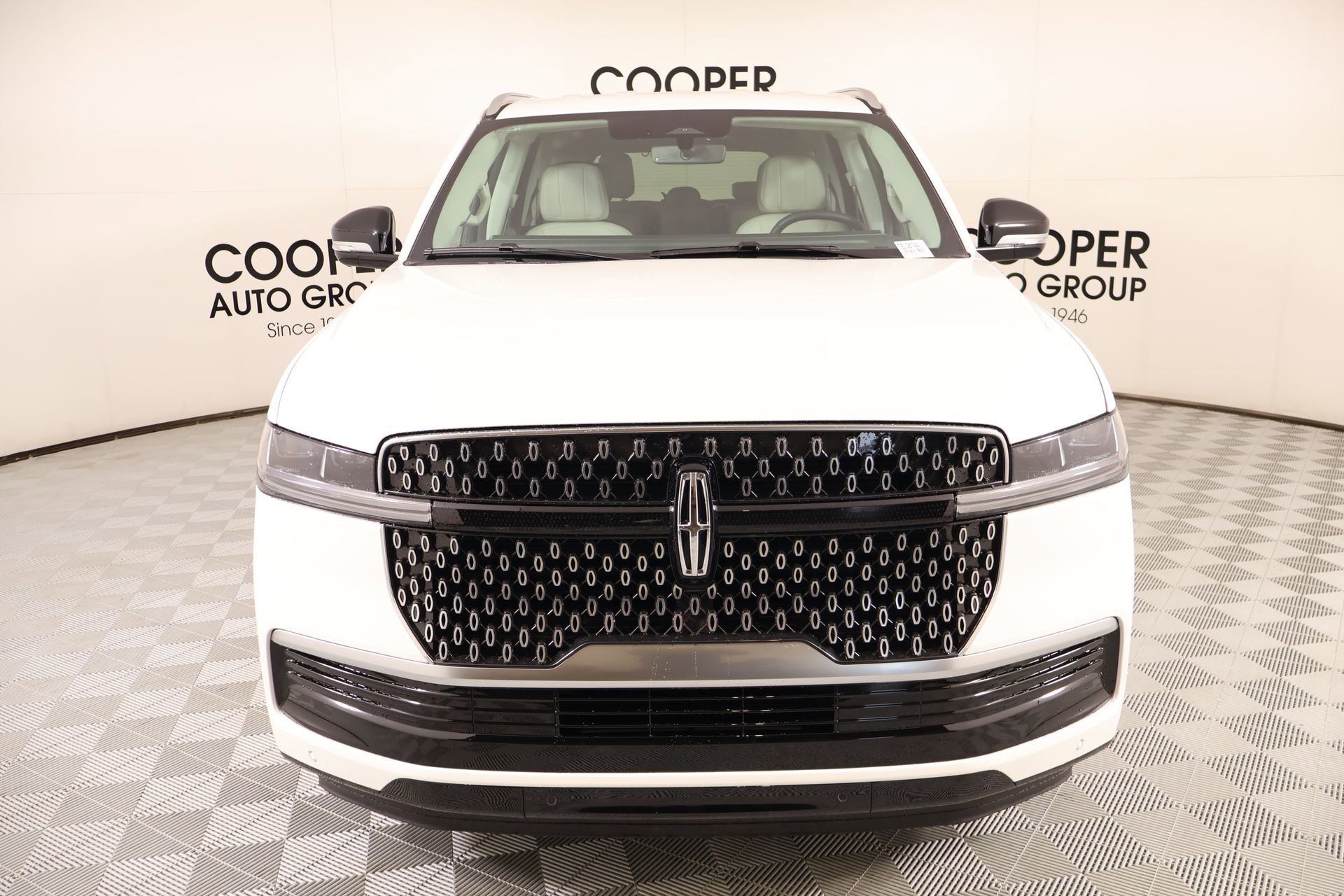 New 2026 Lincoln Navigator Premiere AWD/4WD image 9