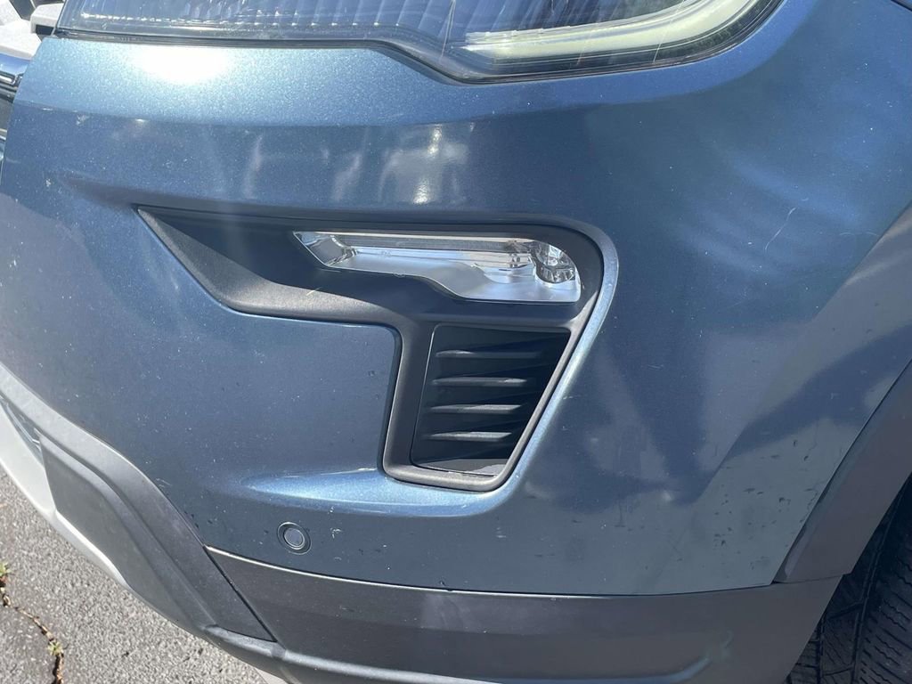 Used 2018 Ford Explorer XLT w/ Equipment Group 202A image 7