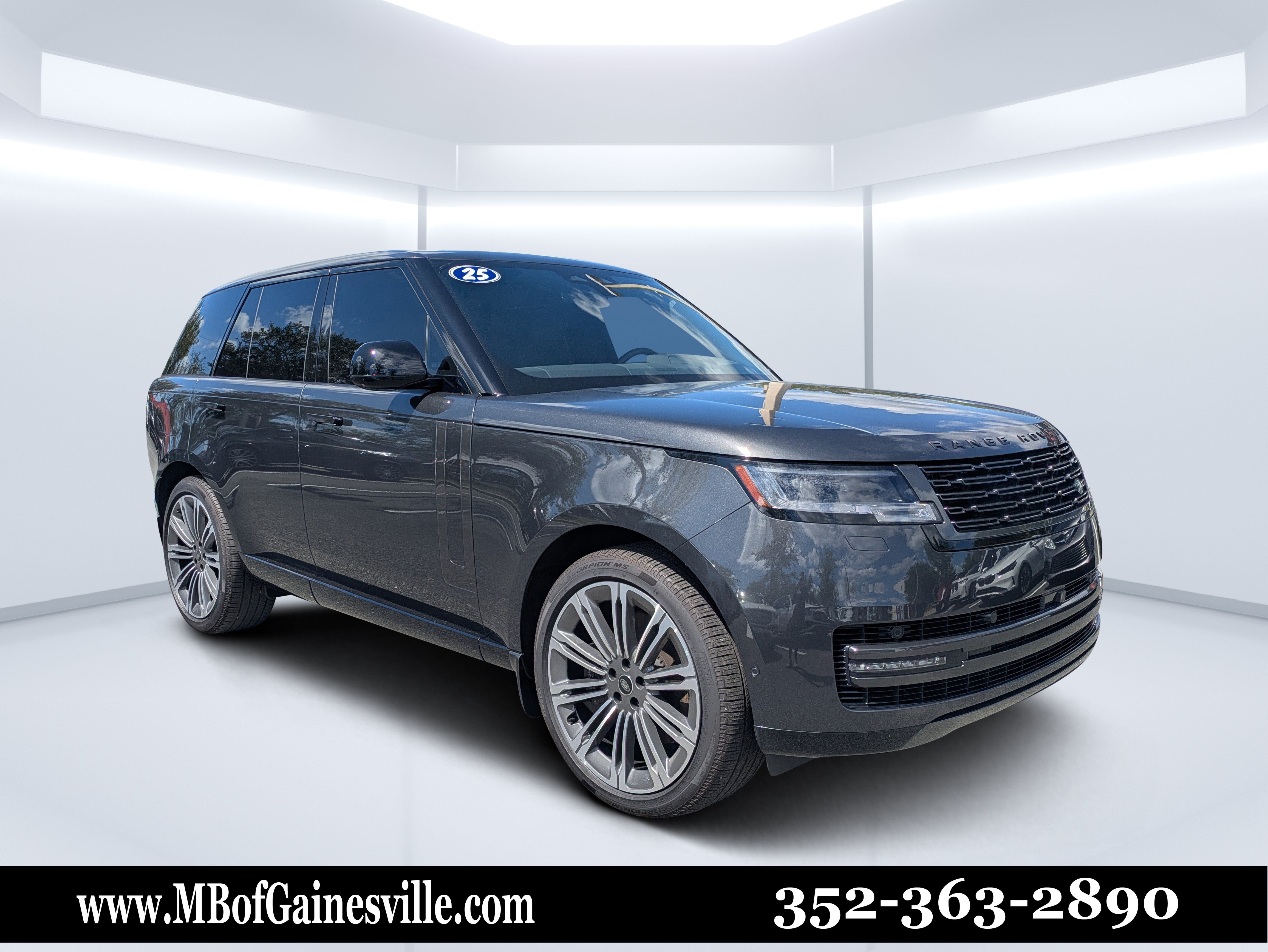 Used 2025 Land Rover Range Rover SE