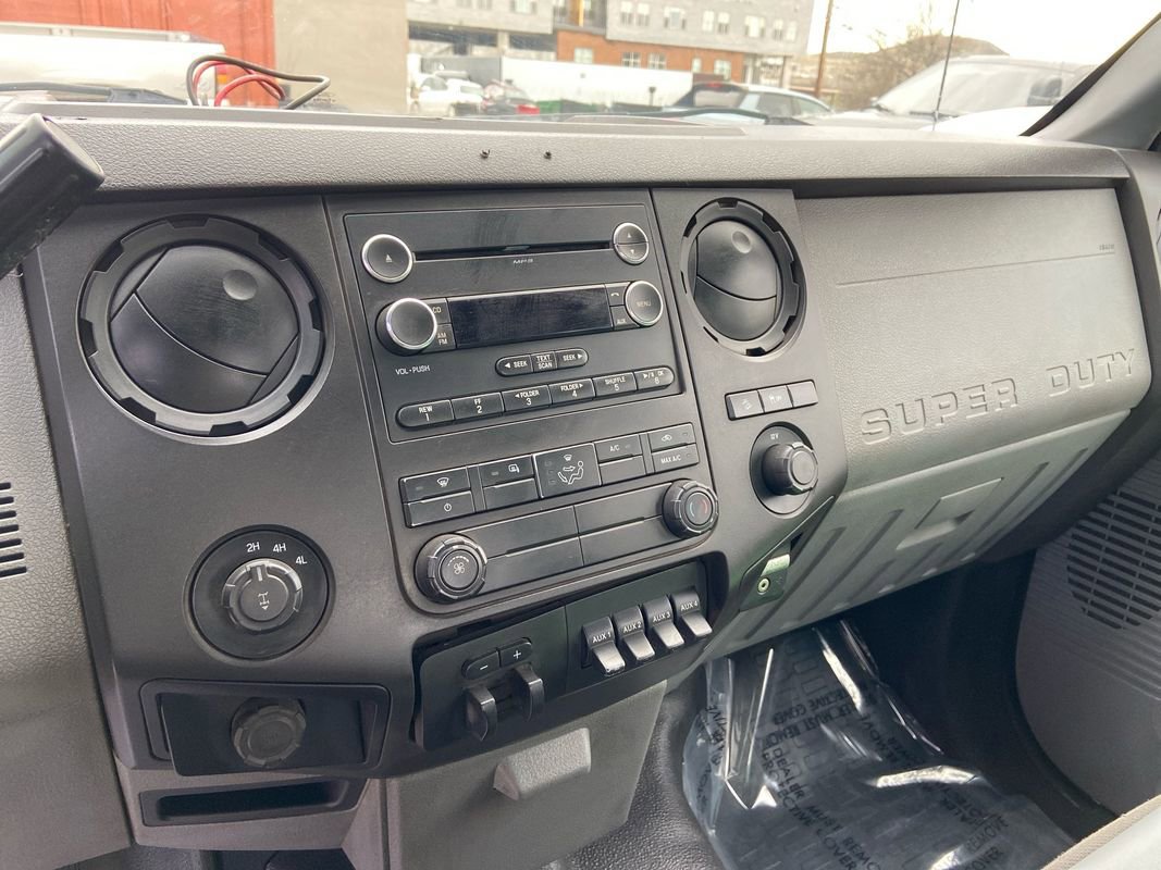 Used 2014 Ford F250 XL w/ Power Equipment Group AWD/4WD image 18