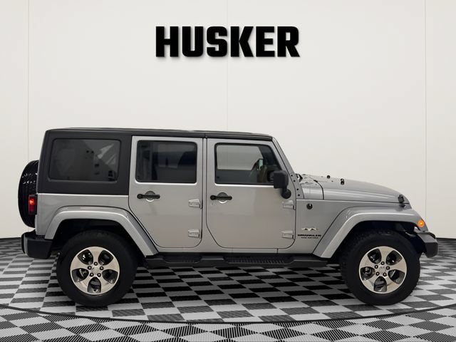 Used 2017 Jeep Wrangler Unlimited Sahara AWD/4WD image 2