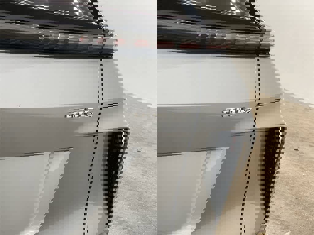 Certified 2025 Cadillac Lyriq Luxury image 11