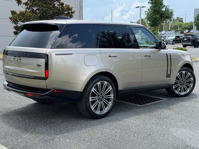 Used 2023 Land Rover Range Rover Autobiography AWD/4WD image 9