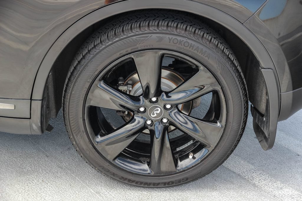 Used 2017 INFINITI QX70 2WD w/ Premium Package image 11
