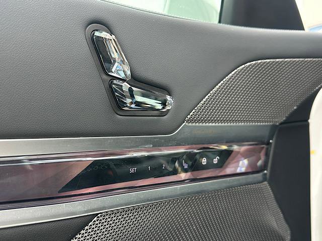 Certified 2023 BMW 760i xDrive image 20
