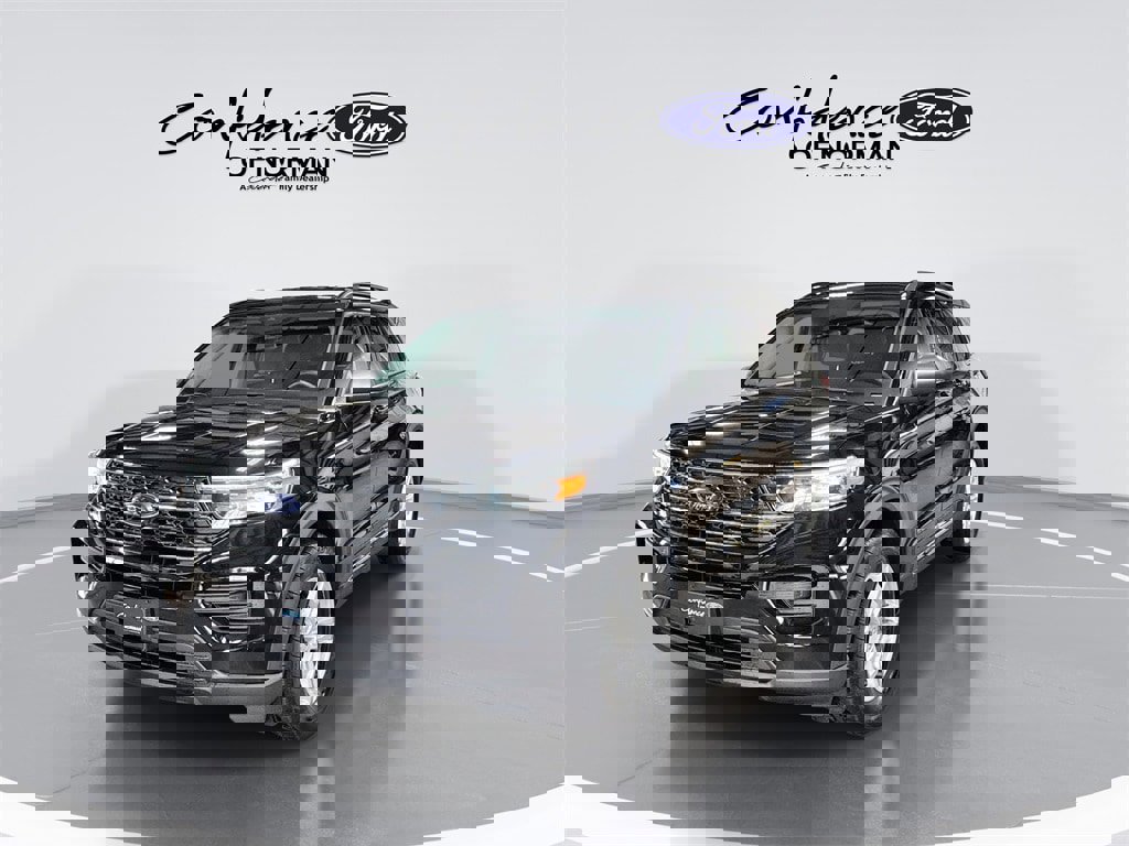 Used 2022 Ford Explorer XLT image 3