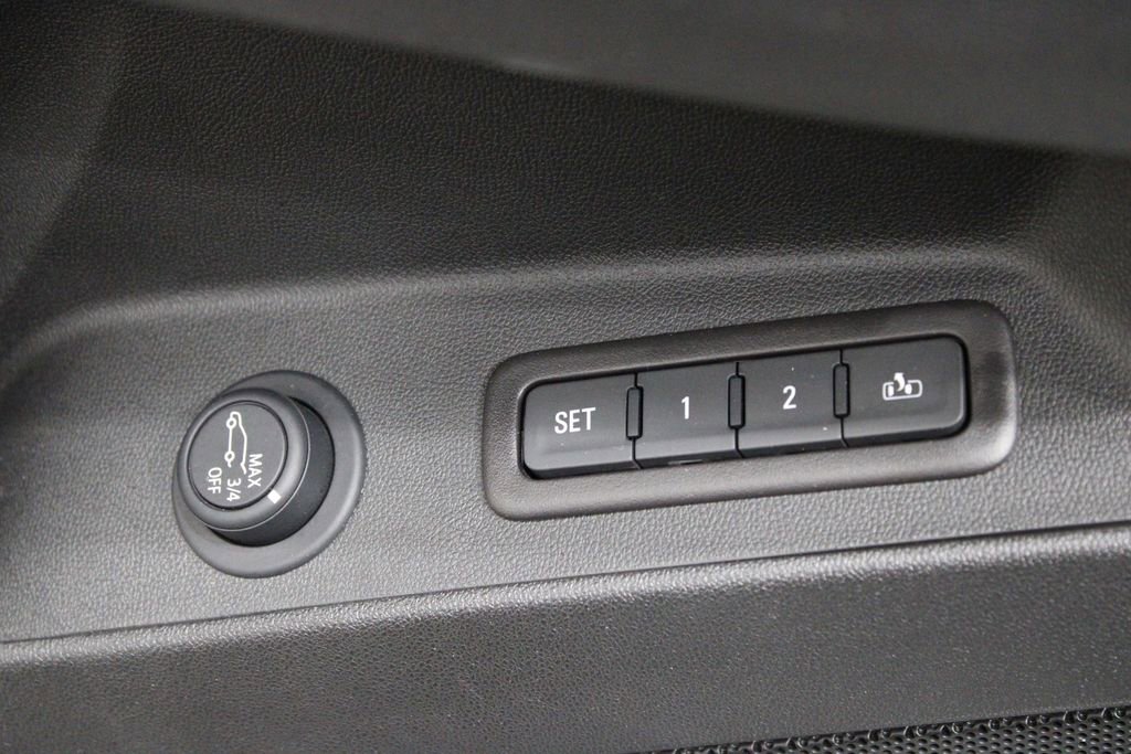 Used 2021 Chevrolet Equinox Premier image 24