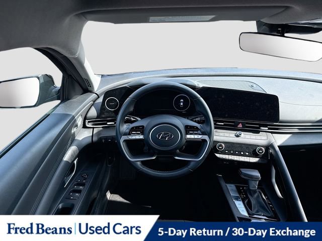 Used 2023 Hyundai Elantra SEL w/ Convenience Package image 24