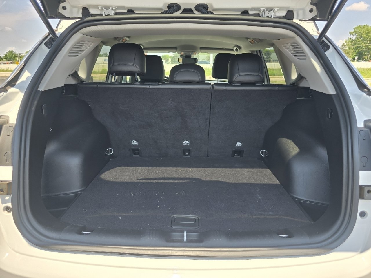 Used 2022 Jeep Compass Limited AWD/4WD image 19