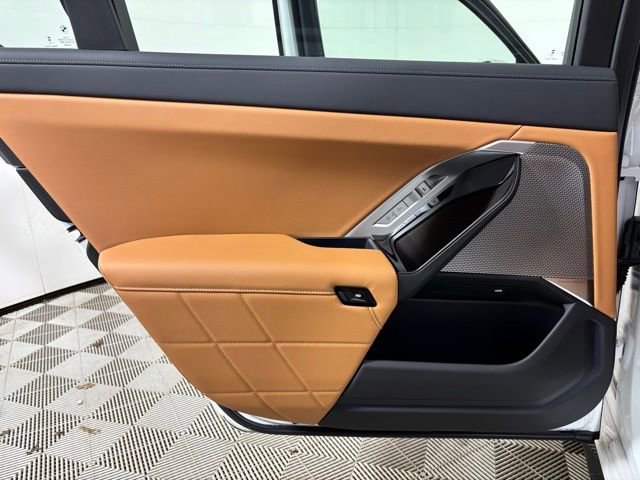 Used 2026 BMW 740i xDrive w/ Premium Package image 20