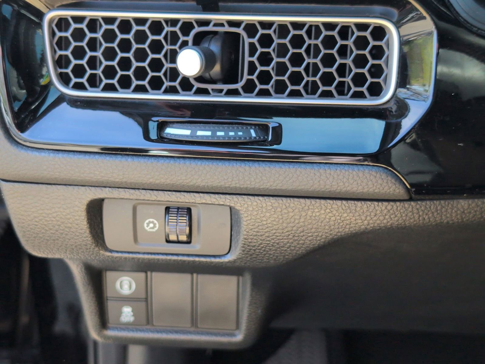 Used 2023 Honda Civic Sport image 16