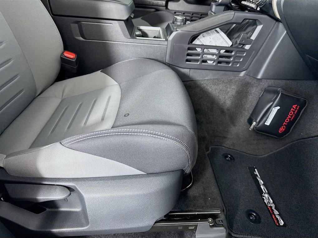New 2025 Toyota Tacoma TRD Off-Road image 33