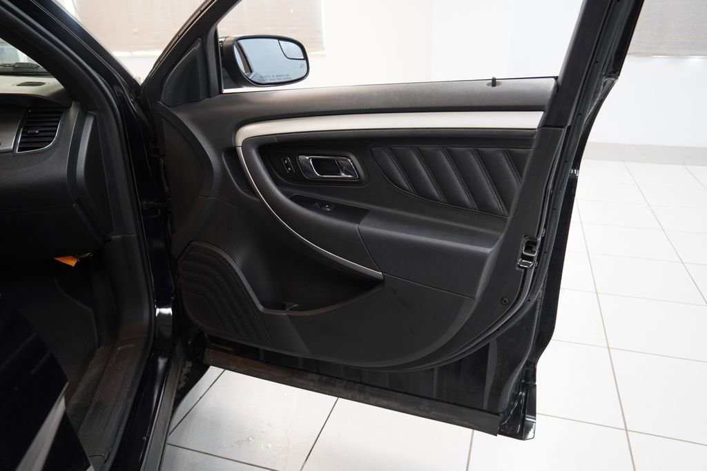 Used 2016 Ford Taurus SEL image 23
